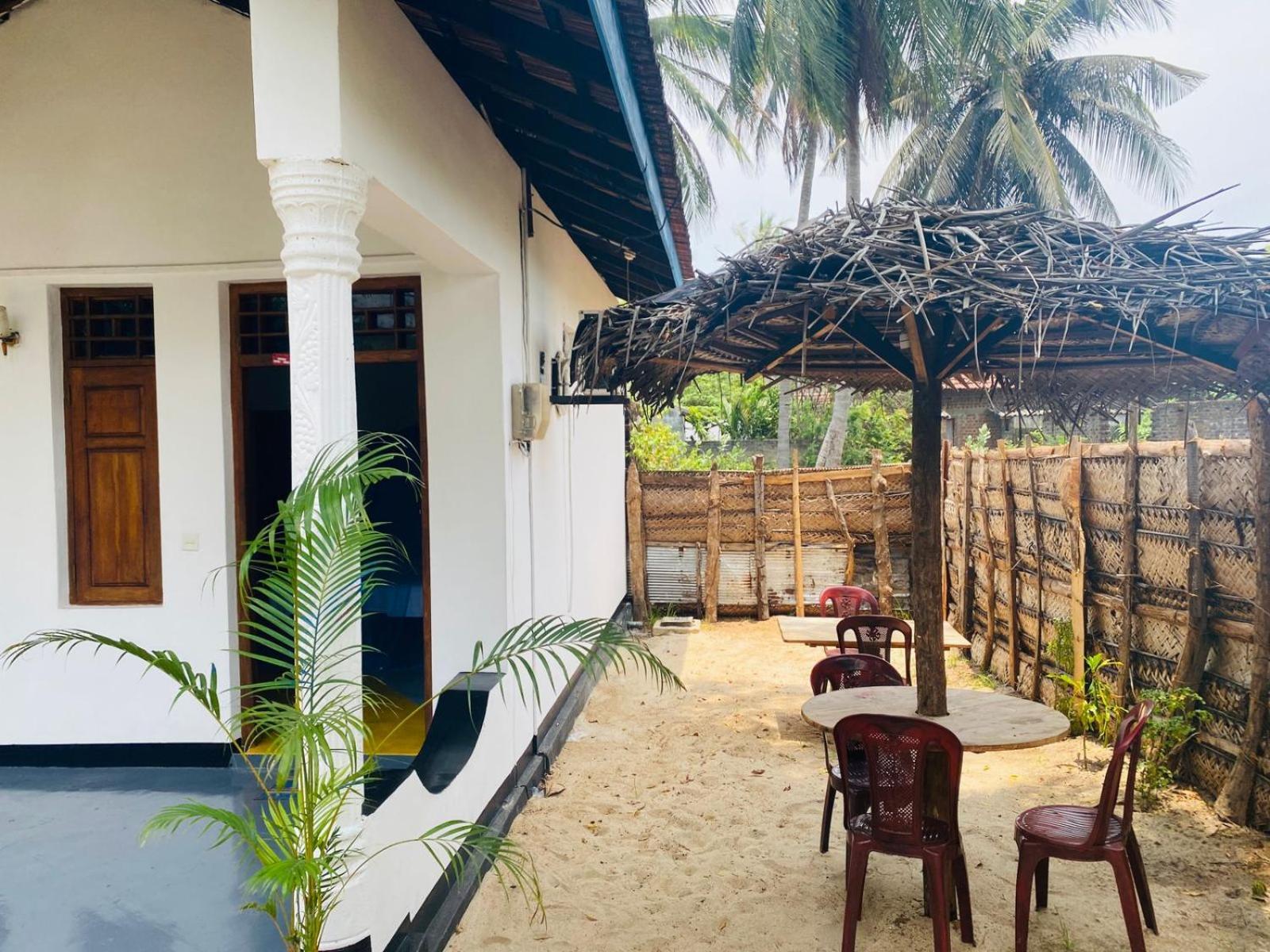 Aaliya Bay Hotel Vịnh Arugam Ngoại thất bức ảnh