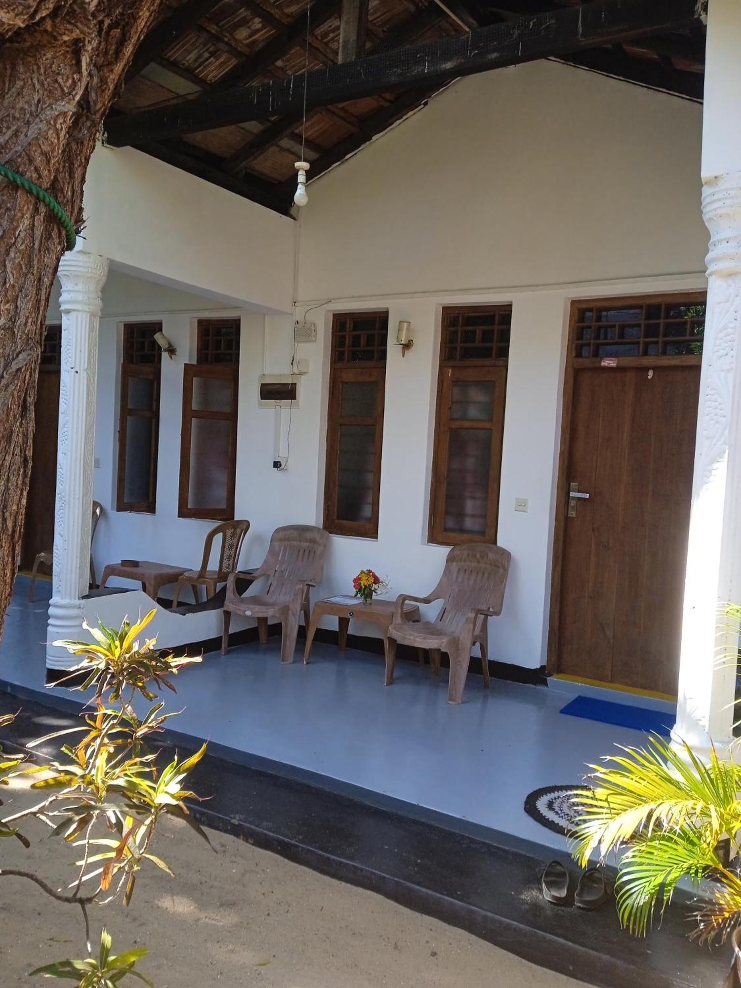 Aaliya Bay Hotel Vịnh Arugam Ngoại thất bức ảnh